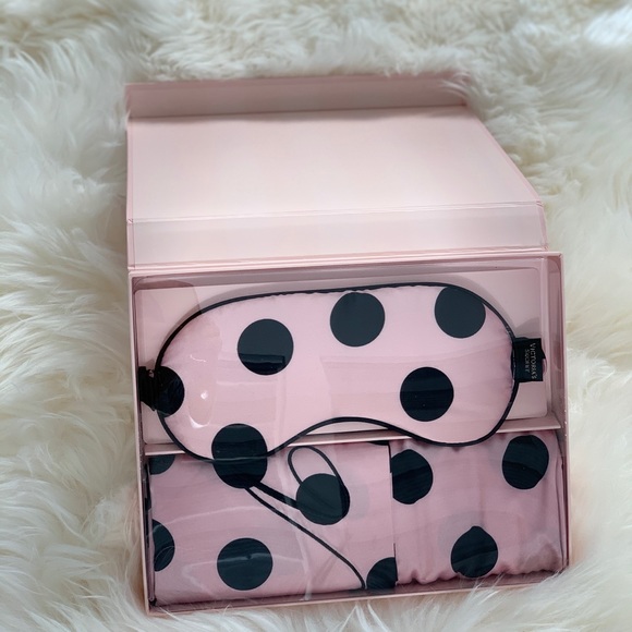 VS Satin Pillowcase + Eye mask gift set - Picture 3 of 4